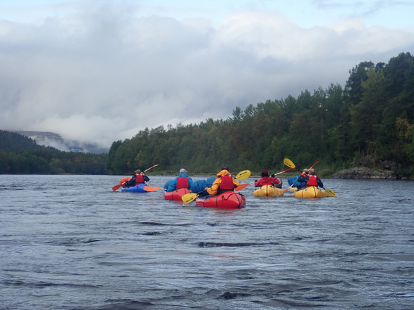 Trekking y packrafting en Finnmark